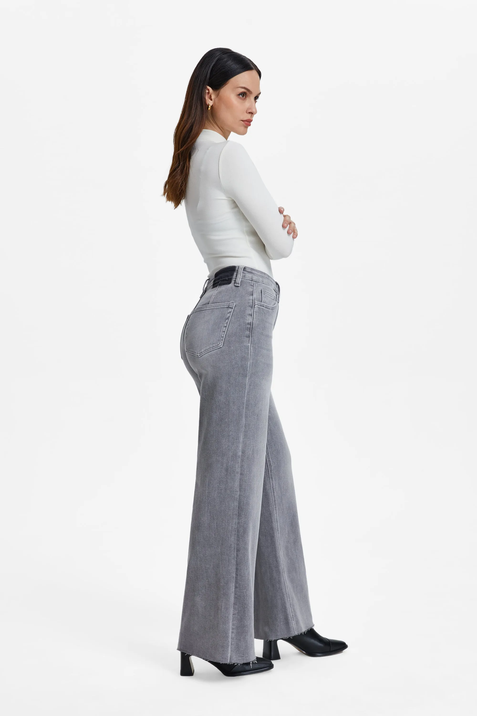 Bella High Rise Wide Leg Denim Jeans With Raw Hem