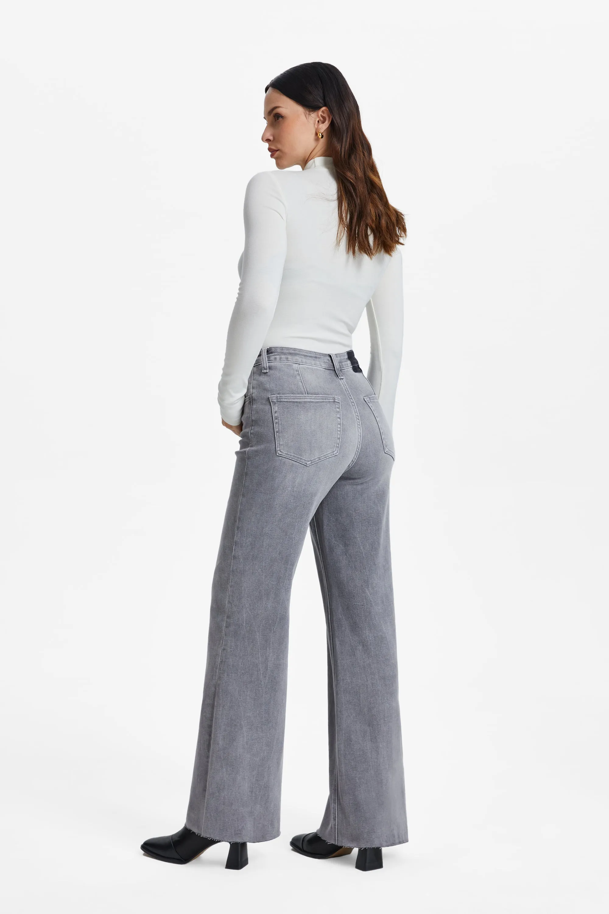 Bella High Rise Wide Leg Denim Jeans With Raw Hem