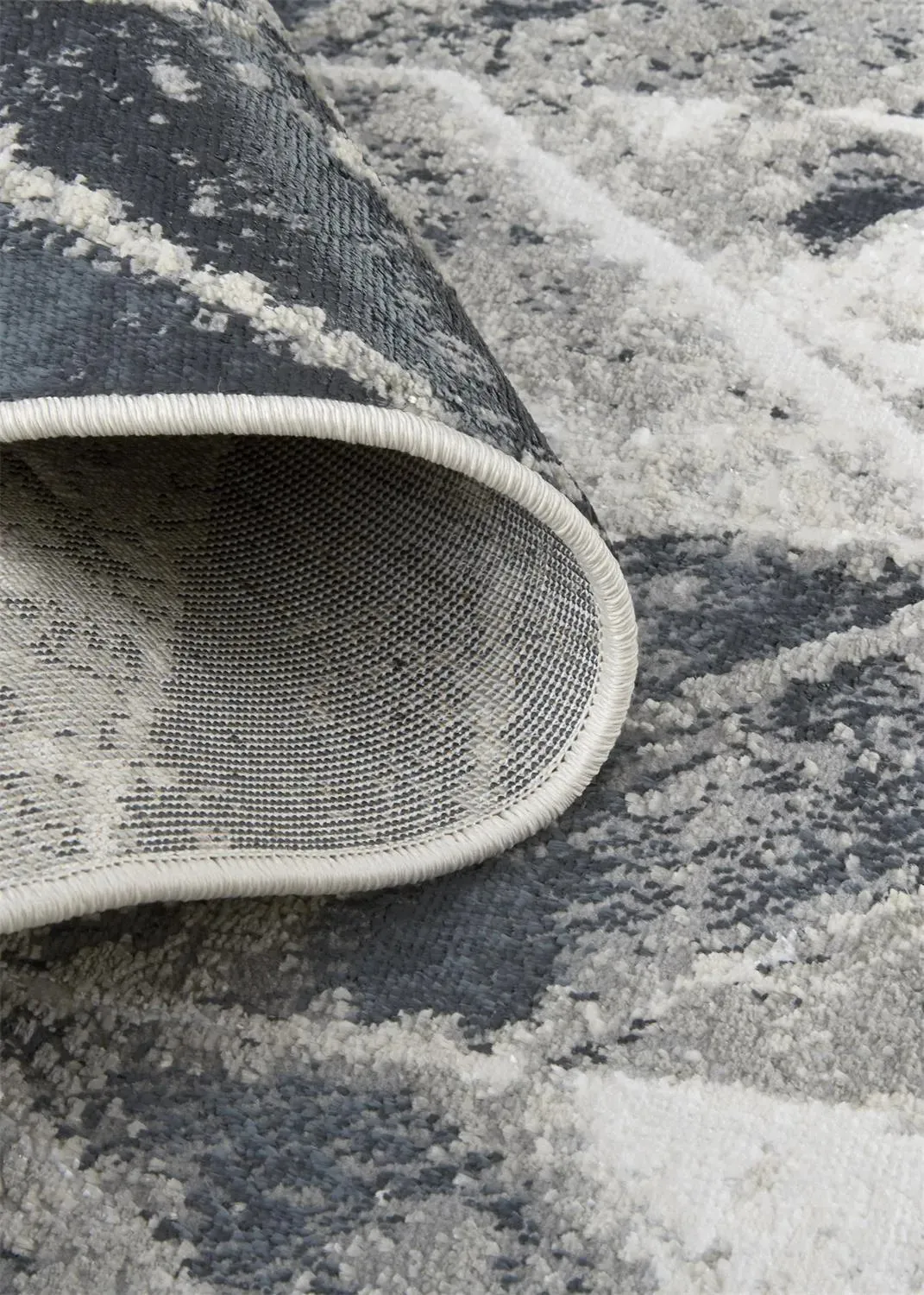 Micah 6943048F Black/Grey Rug