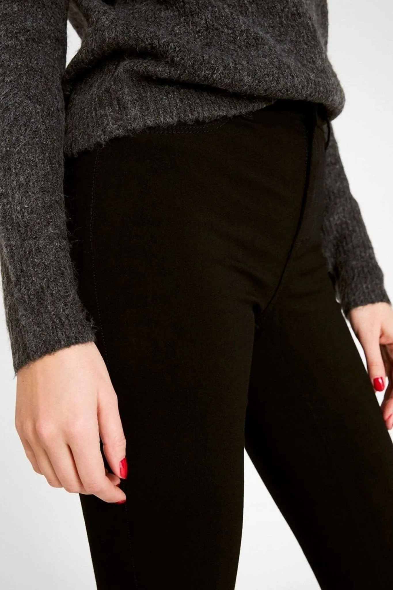 Pieces Jeans - Black (mid-waist)
