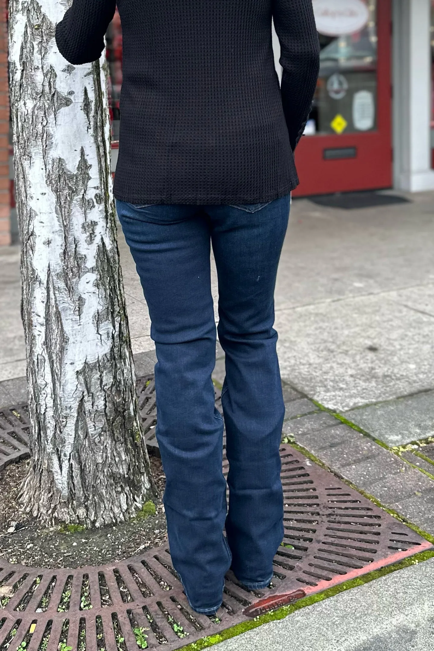 Suki Mid Rise Exposed Button-Fly Slim Bootcut Jean by Silver Jeans